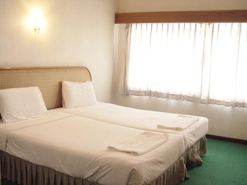 Petchkasem Grand Hotel Surin Exterior photo