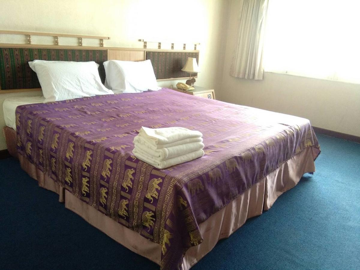 Petchkasem Grand Hotel Surin Exterior photo